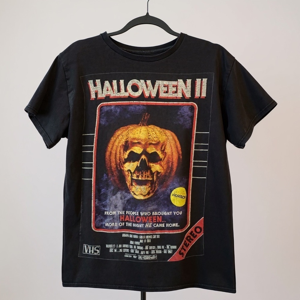 Halloween II Official Movie T-Shirt Size Medium  Fall ready